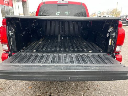 Certified 2022 Toyota Tacoma SR5 image 25
