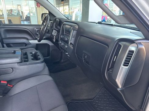 Used 2018 Chevrolet Silverado 1500 LT w/ All Star Edition image 31