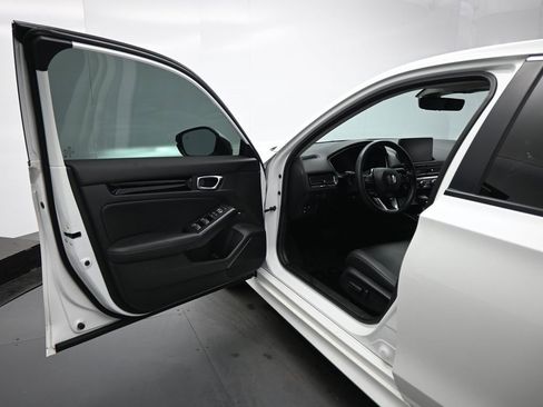 Used 2024 Honda Civic Touring image 8