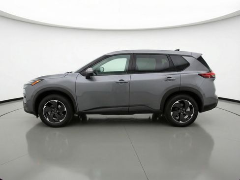 Used 2025 Nissan Rogue SV image 5