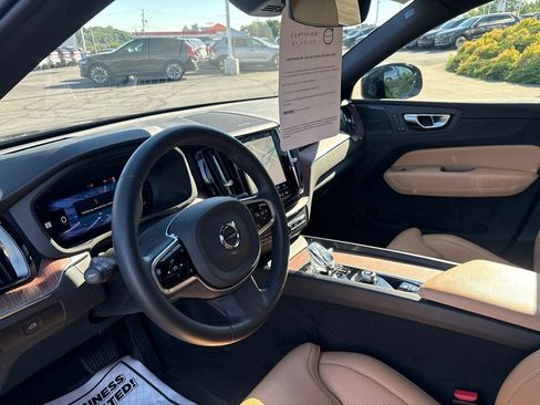 Certified 2025 Volvo XC60 B5 Ultra w/ Protection Package Premier AWD/4WD image 16