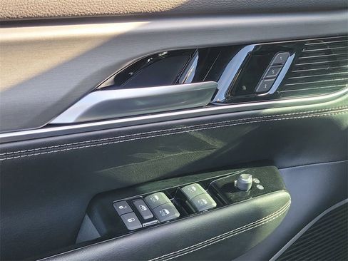 Used 2024 Jeep Wagoneer Series II image 24