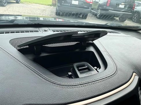 Used 2015 Jeep Cherokee Limited AWD/4WD image 19