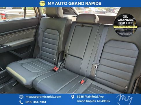 Used 2022 Volkswagen Atlas Cross Sport SEL Premium R-Line AWD/4WD image 28