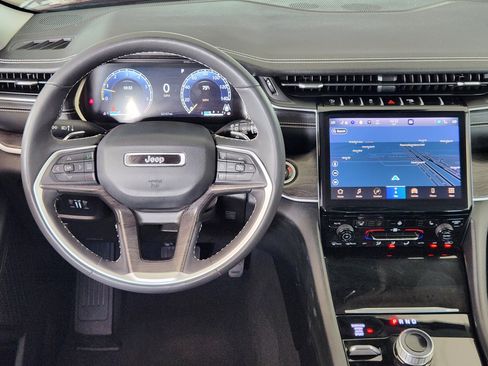 Used 2023 Jeep Grand Cherokee L Limited image 29