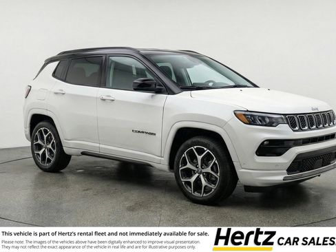 Used 2025 Jeep Compass Limited AWD/4WD image 1