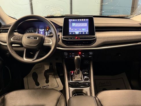 Used 2022 Jeep Compass Latitude AWD/4WD image 9