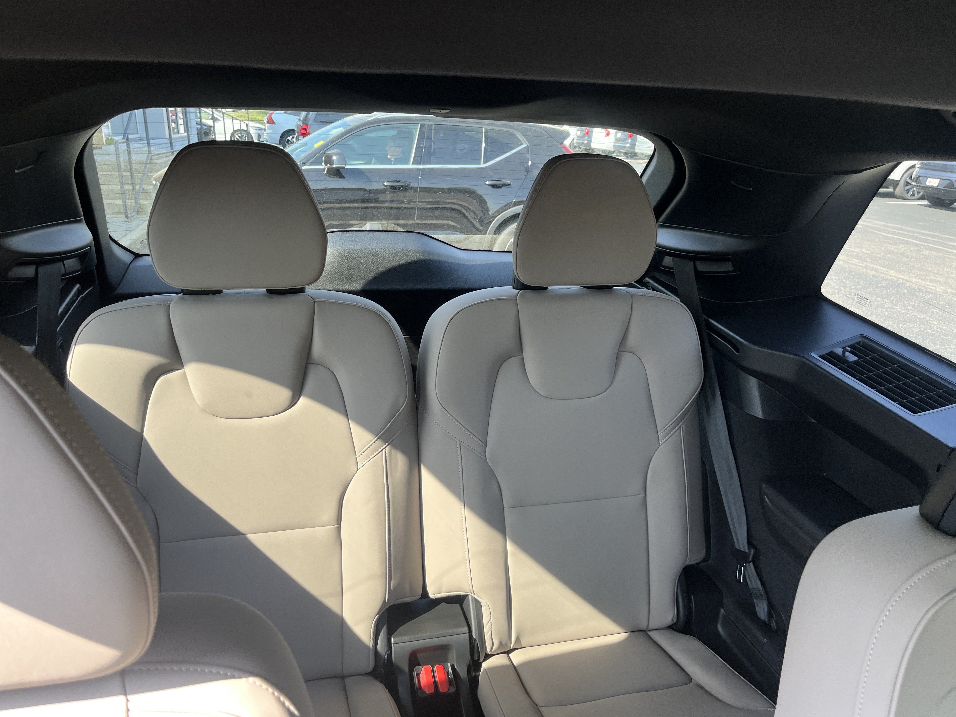 New 2026 Volvo XC90 T8 Core w/ Protection Package Premier AWD/4WD image 5