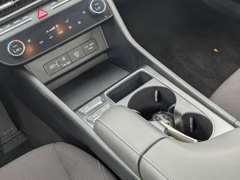 Used 2025 Hyundai Sonata SEL FWD image 17