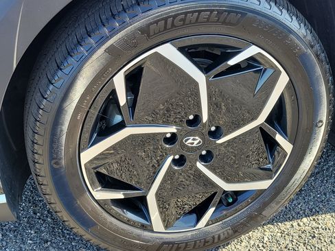 Certified 2024 Hyundai Ioniq 5 SEL RWD image 9