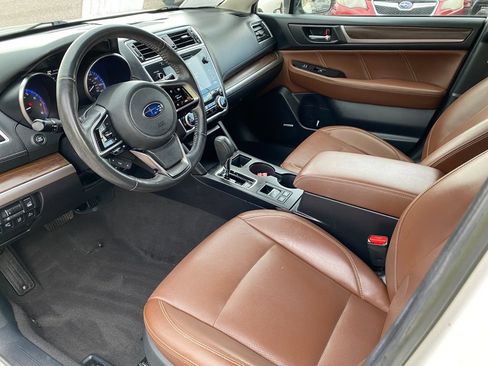 Used 2018 Subaru Outback 3.6R Touring AWD/4WD image 13