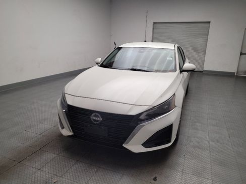 Used 2023 Nissan Altima 2.5 SV FWD image 15