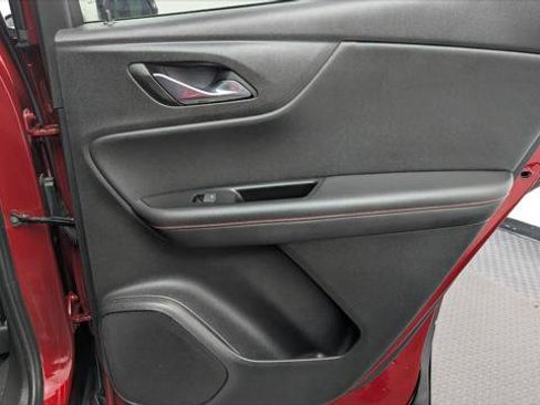 Used 2025 Chevrolet Blazer RS FWD image 21