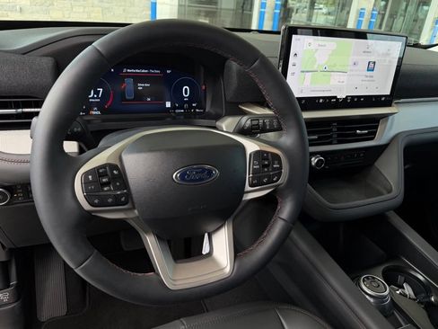 New 2026 Ford Explorer Active w/ Active Comfort Package RWD image 10
