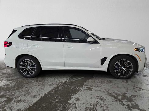 Used 2026 BMW X5 xDrive50e w/ M Sport Package AWD/4WD image 3