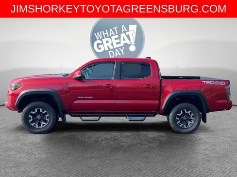 Used 2022 Toyota Tacoma TRD Off-Road w/ Technology Package AWD/4WD image 7