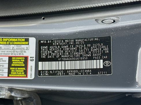 Certified 2025 Toyota Camry LE w/ Convenience Package image 32