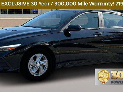 New 2025 Hyundai Elantra SE image 4