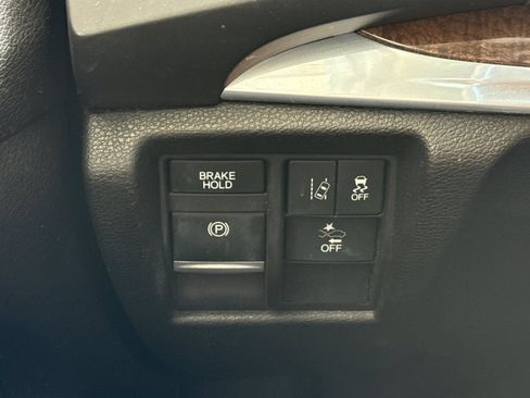 Used 2018 Acura MDX w/ Technology Package FWD image 40