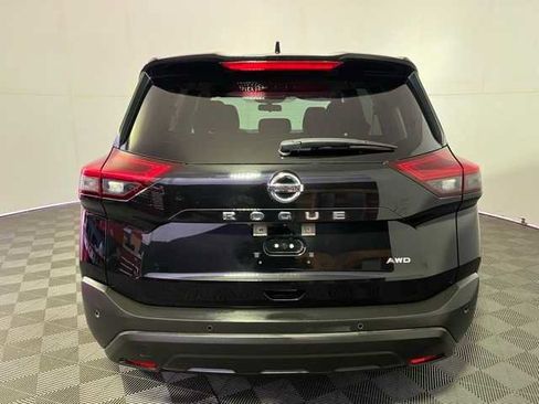 Certified 2021 Nissan Rogue S image 6