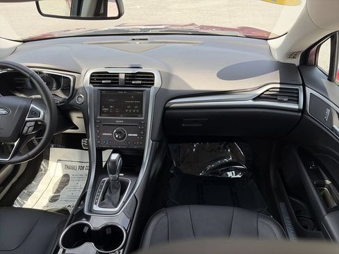 Used 2016 Ford Fusion Titanium FWD image 17
