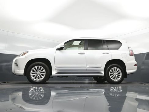 Used 2015 Lexus GX 460 w/ Premium Package AWD/4WD image 39