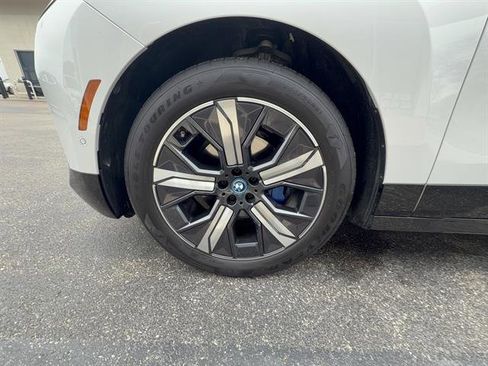 Certified 2023 BMW iX xDrive50 w/ Premium Package image 31