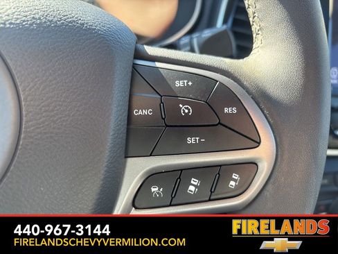 Used 2022 Jeep Cherokee Limited w/ Mopar Interior Package image 19