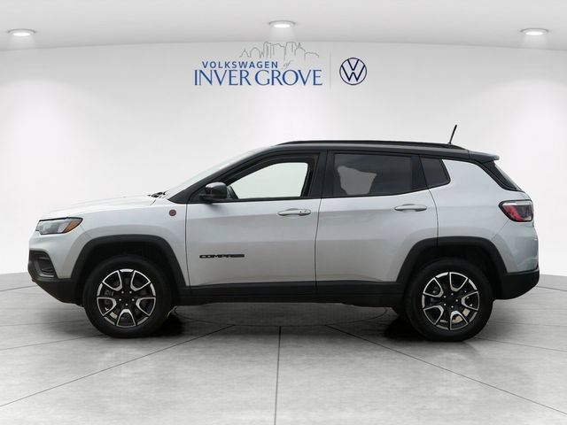 Used 2024 Jeep Compass Trailhawk AWD/4WD image 4