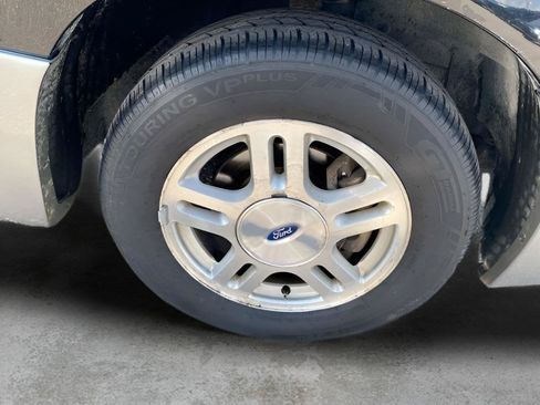 Used 2004 Ford Freestar Limited FWD image 17