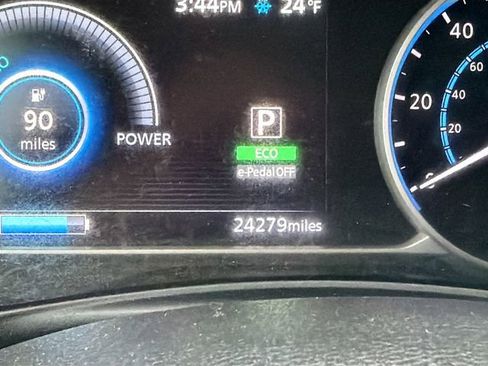 Used 2020 Nissan Leaf SV w/ SV Technology Package image 10