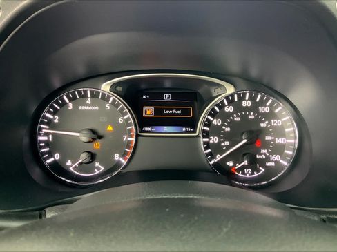 Used 2020 Nissan Pathfinder S FWD image 26