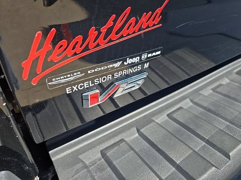 Used 2021 GMC Canyon AT4 w/ Driver Alert Package AWD/4WD image 23