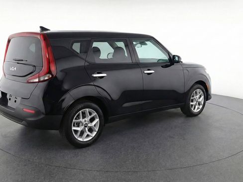 Used 2025 Kia Soul LX w/ LX Technology Package image 9