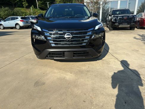 New 2026 Nissan Rogue SV image 9