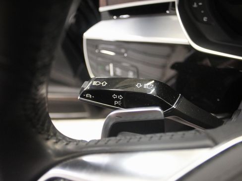 Used 2019 Audi A8 L 3.0T w/ Luxury Package image 17