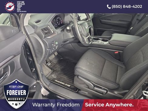 Used 2024 Honda Ridgeline Sport image 11