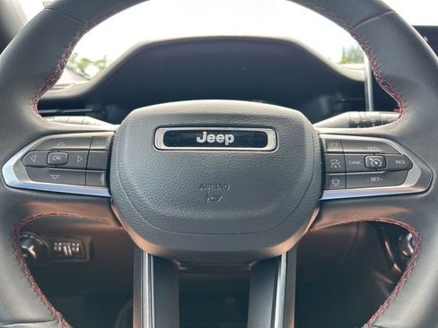 Used 2024 Jeep Compass Trailhawk image 16