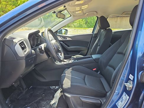 Used 2017 MAZDA MAZDA3 Sport w/ Preferred Equipment Package FWD image 13