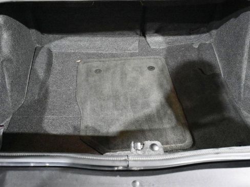 Used 2013 Dodge Challenger SXT image 24