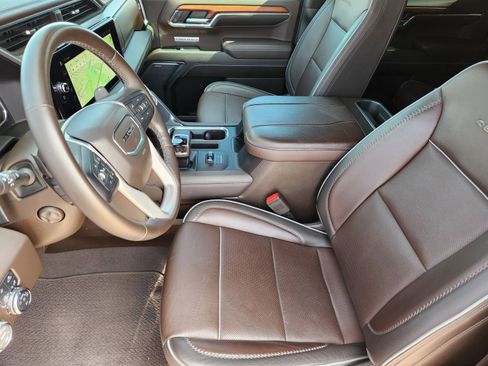 Used 2023 GMC Sierra 1500 Denali w/ Denali Reserve Package image 11