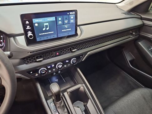 Used 2026 Honda Accord SE image 29
