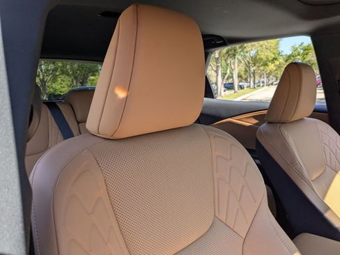 Used 2025 Lexus RX 350 Premium w/ Accessory Package (Z1) image 20