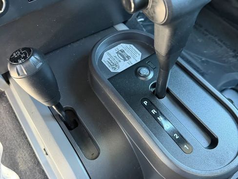 Used 2008 Jeep Wrangler Rubicon w/ PWR Convenience Group AWD/4WD image 22