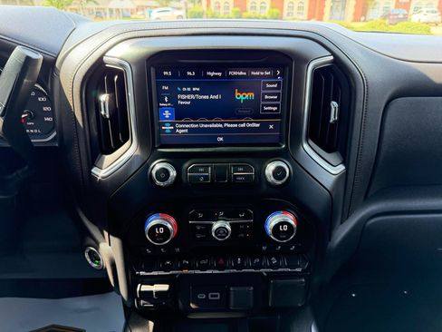 Used 2022 GMC Sierra 1500 AT4 w/ AT4 Premium Package AWD/4WD image 23