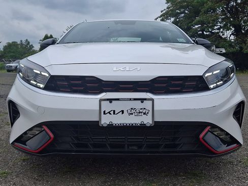 Used 2022 Kia Forte GT-Line FWD image 2