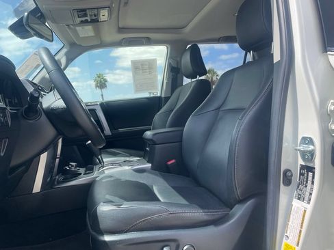 Used 2022 Toyota 4Runner Limited AWD/4WD image 7