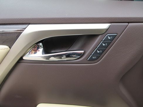 Used 2017 Lexus RX 450h AWD w/ Luxury Package image 30