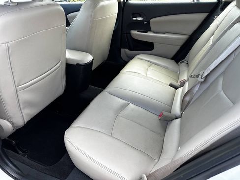Used 2011 Chrysler 200 Limited FWD image 13
