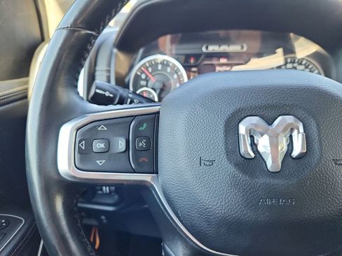 Used 2022 RAM 1500 Laramie AWD/4WD image 17